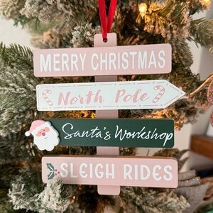 🎅🏼Festive Christmas Ornament